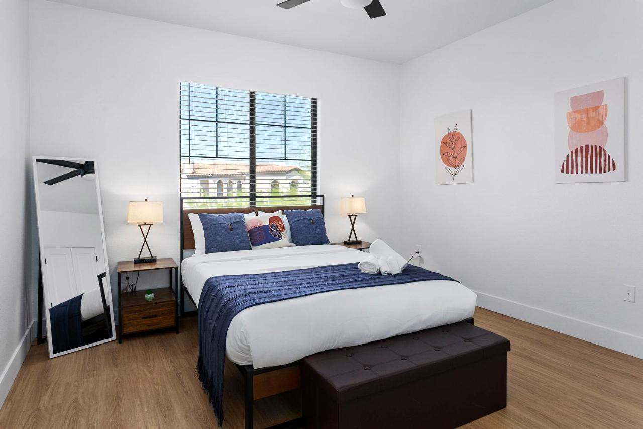 Cozysuites Glendale By The Stadium With Pool 01 Exterior photo
