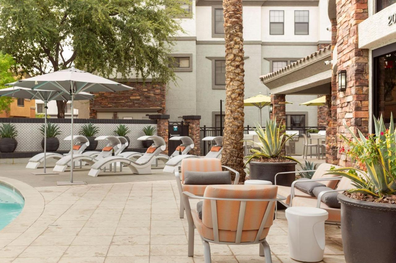 Cozysuites Glendale By The Stadium With Pool 01 Exterior photo